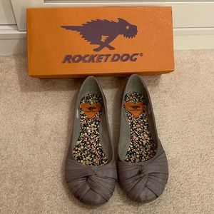 Rocket Dog Thai Silk Black Flats No Box